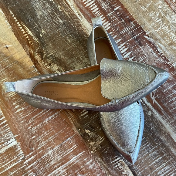SILVER FLATS WITH POINTED TOE - Picture 5 of 5